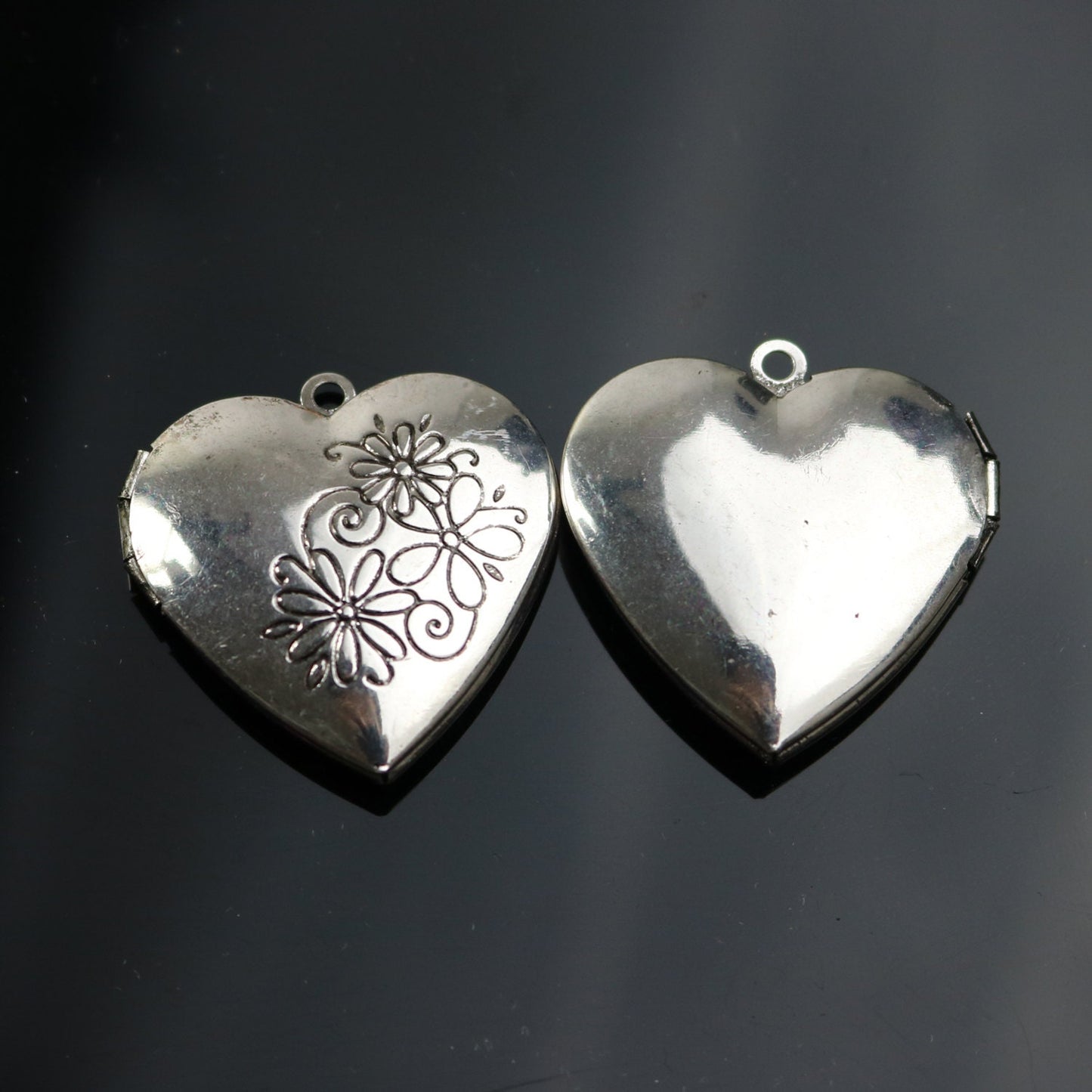 5 pcs Antique SILVER Heart Locket Pendant Charm - 29x29mm 7mm thickness - Brass Locket Pendant Charm - Ship from California USA