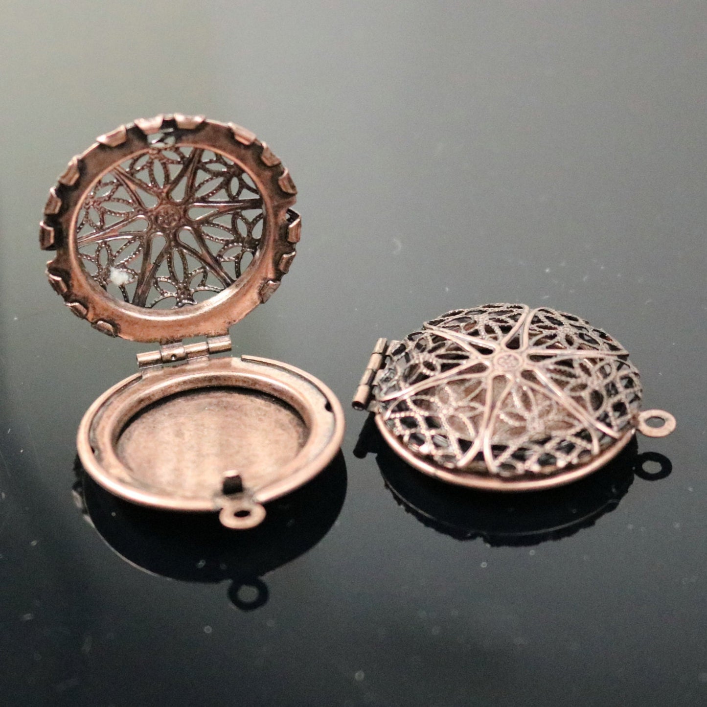 5 pcs Antique COPPER Filigree Locket Pendant Charm - 27x32mm 8mm thickness - Brass Locket Pendant Charm - Ship from California USA