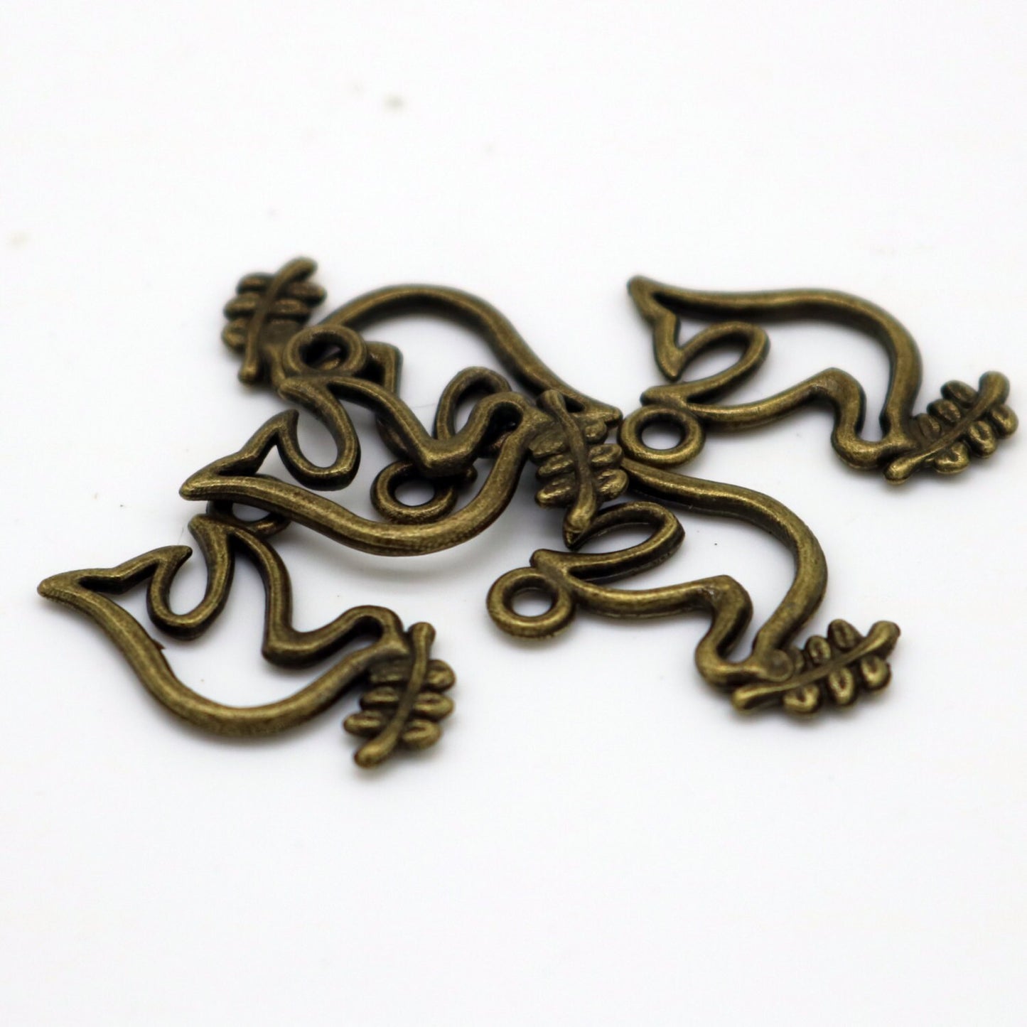20 pcs Antique Brass Alloy Charm, Pigeon Charm - 18x14mm, Antique Bronze connector, charm - ship from California USA MC077