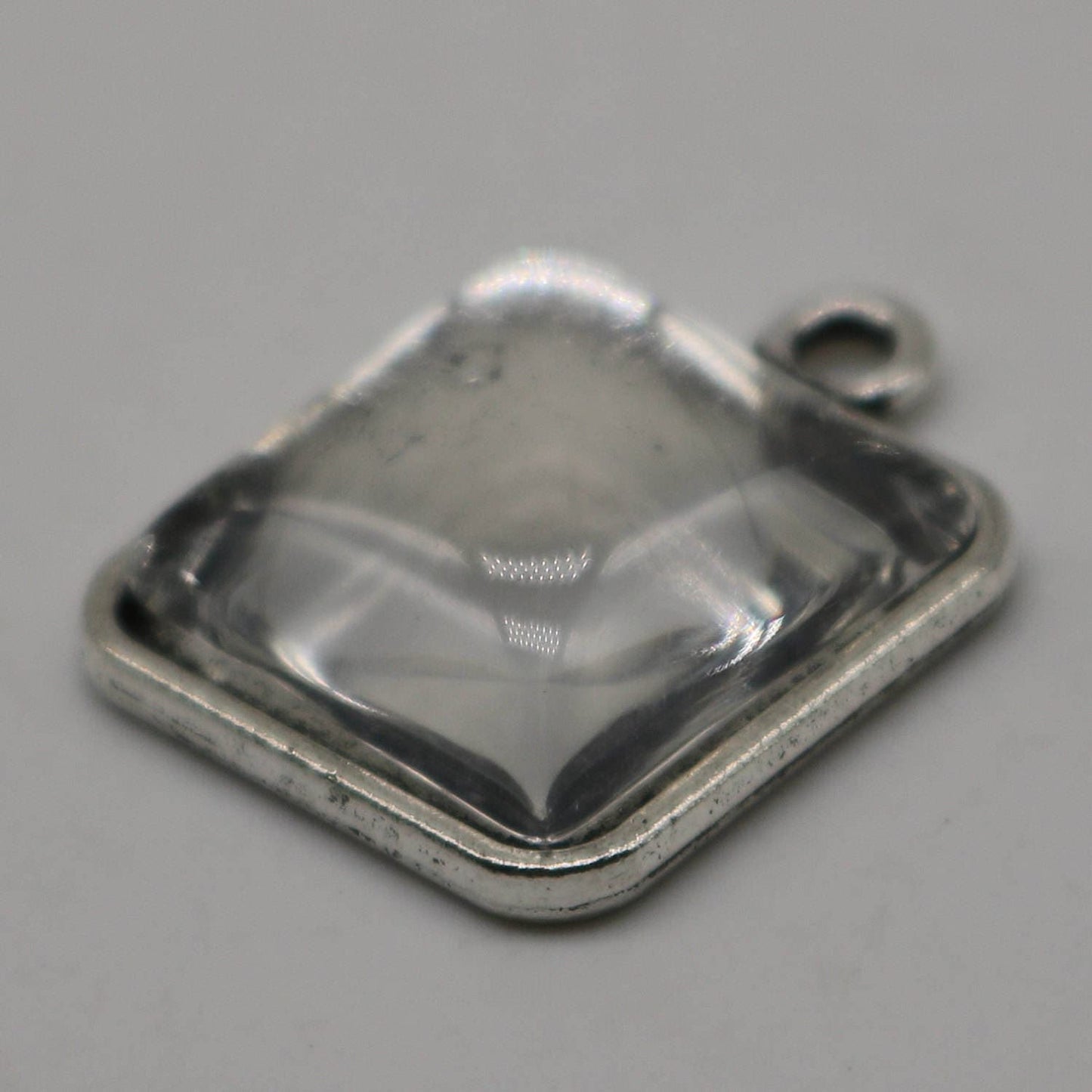 50 Pcs of SQUARE Antique Silver Bezel - for 20mmX20mm GLASS Magnifying Domes Cabochon - Pendant Blank Bezel . for Cabochon, Photo Jewelry