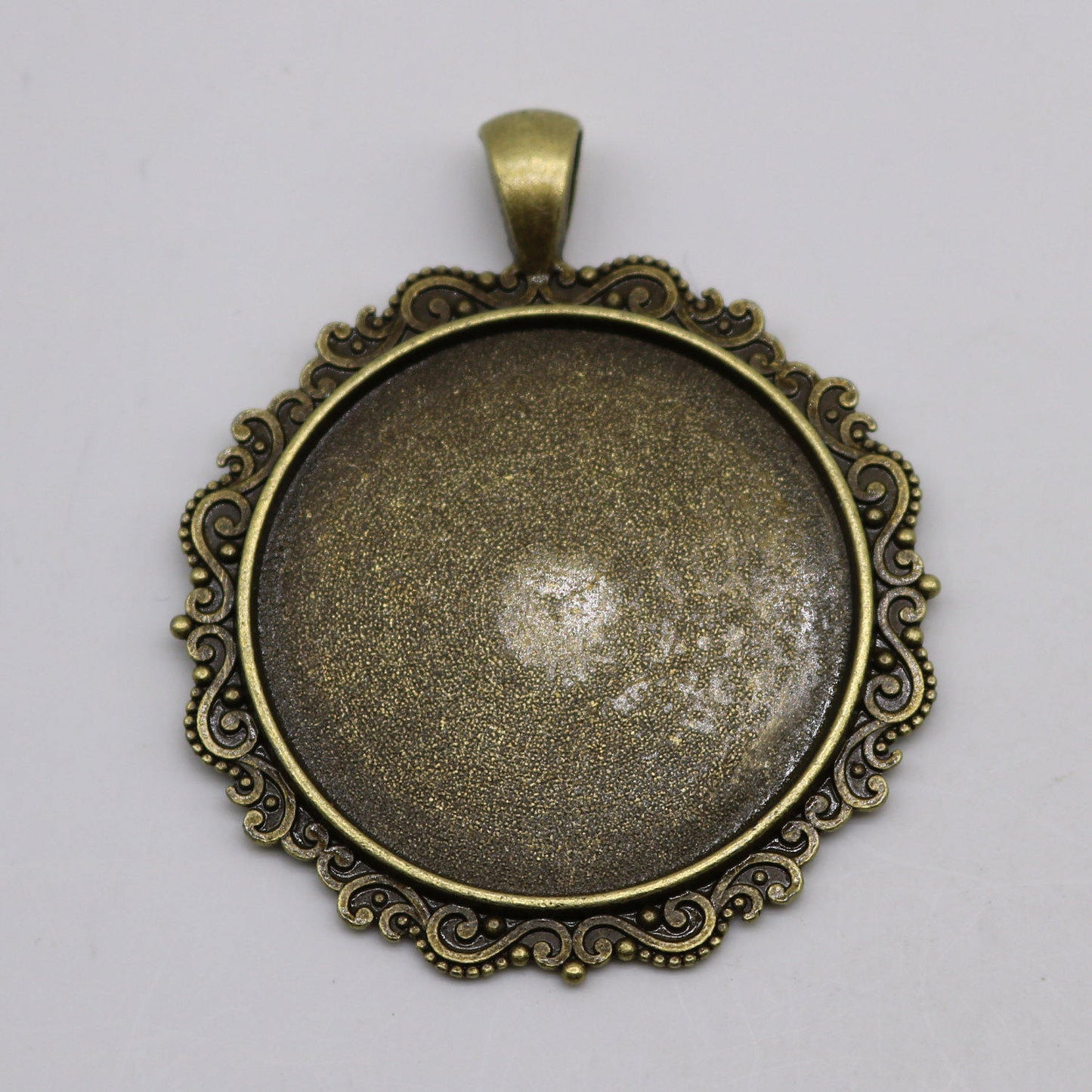 20 pcs Round Antique Brass Bezel - for 35mm app. 1-3/8 inch - Circle Pendant Blank Bezel . for Cabochon Cameo Pendants, Photo Jewelry, Post