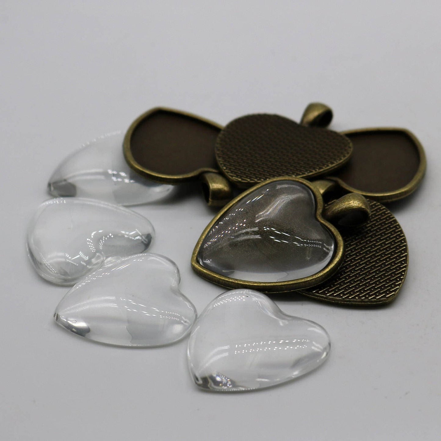 Pendant Big HEART BEZELS w/GLASS Magnifying Domes Cabochon - 5 sets 10 pcs - 30mm app. 1-3/16inch Antique Brass Bezel and Glass Cabochon