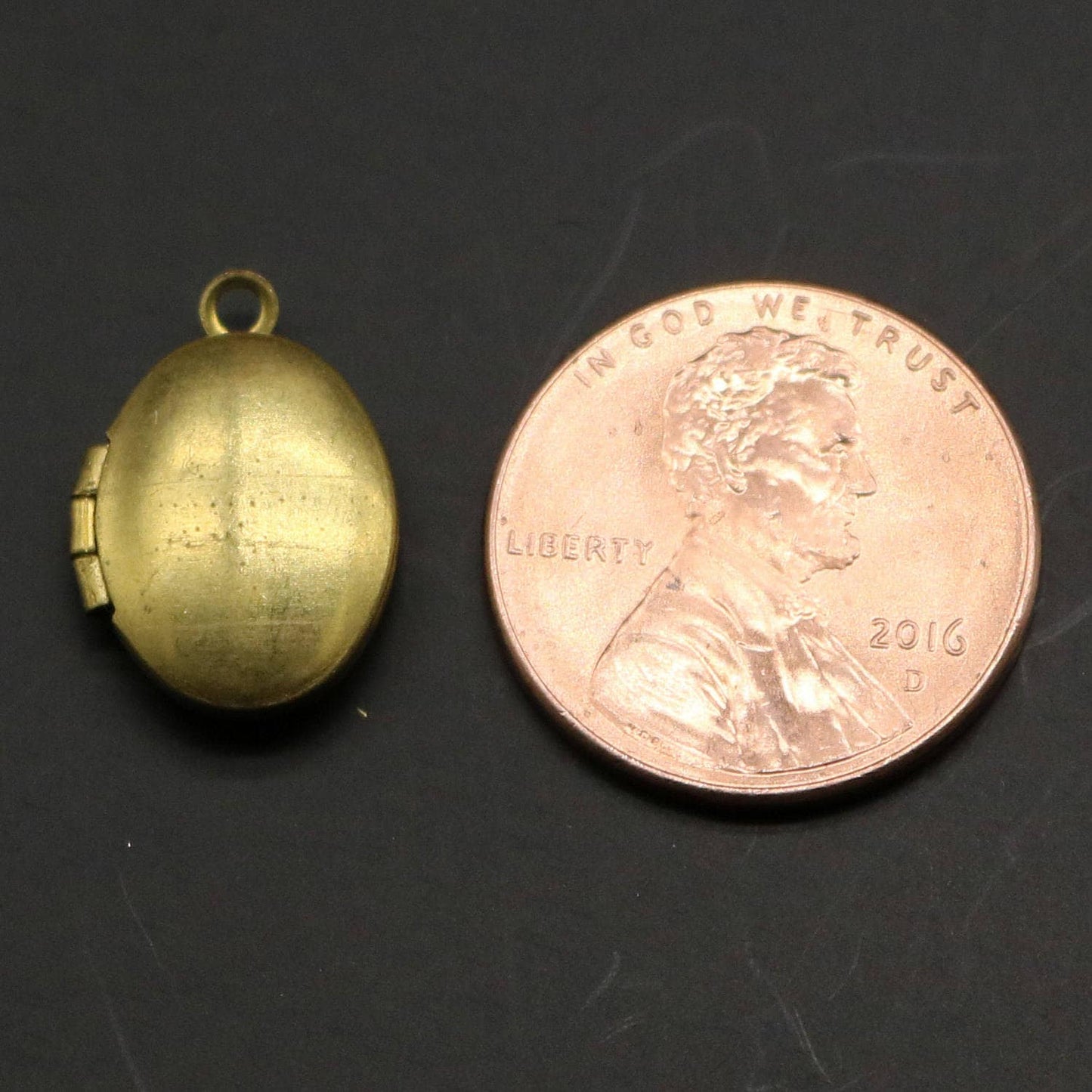 Raw BRASS Filigree Locket PLAIN Oval Pendant Charm Dangle - 11x16mm - Brass Locket Pendant Charm - Ship from California USA - B47