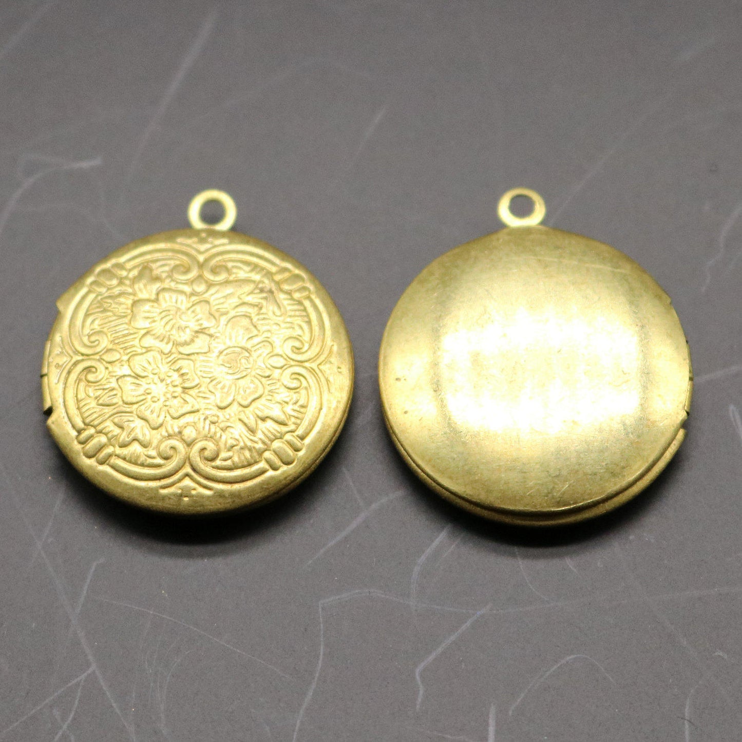 Raw BRASS Filigree Locket PLAIN Flower Pendant Charm Dangle - 20x23mm - Brass Locket Pendant Charm - Ship from California USA - D39