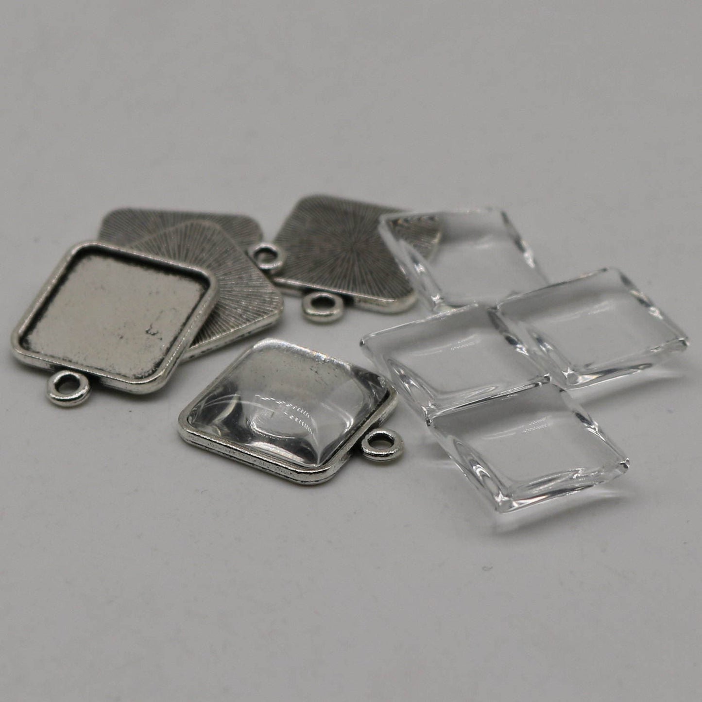 100 Square Glass Cabochons - 15mmx15mm app. 19/32 inch - 5.3mm thickness - Square Domed Magnifying Clear Round Glass Cabochon, Photo Jewelry