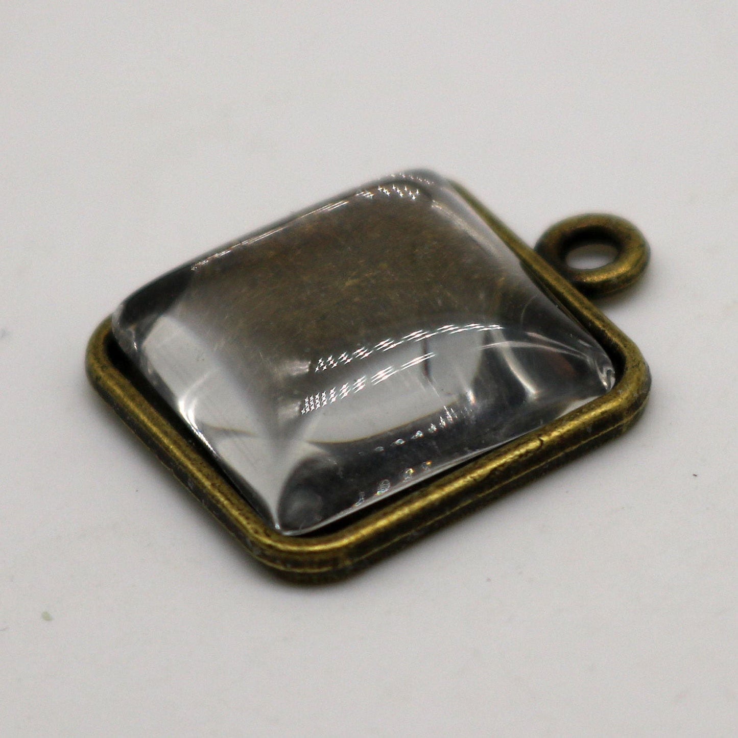 10 Pcs of SQUARE Antique Brass Bezel - for 15mmX15mm GLASS Magnifying Domes Cabochon - Pendant Blank Bezel . for Cabochon, Photo Jewelry