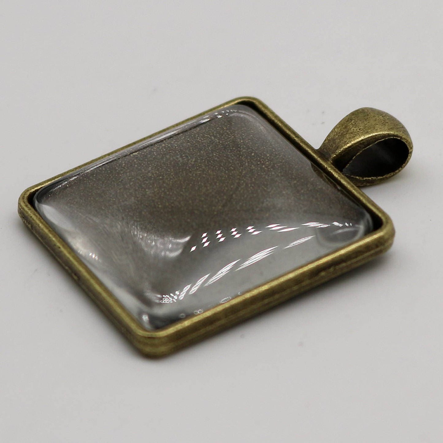 20 Pcs of SQUARE Antique Brass Bezel - for 25mmX25mm GLASS Magnifying Domes Cabochon - Pendant Blank Bezel . for Cabochon, Photo Jewelry