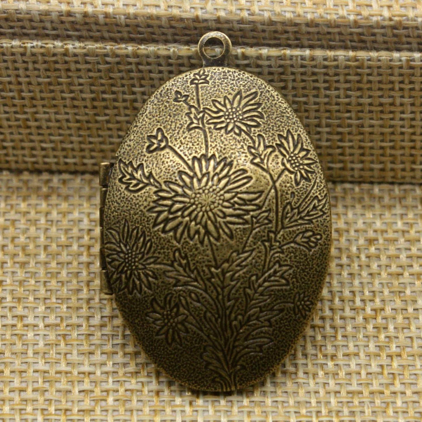 5 pcs Antique BRASS Filigree Locket Oval BIG Flower Patten Pendant Charm - 28x42mm - Brass Locket Pendant - Ship from California USA - B9