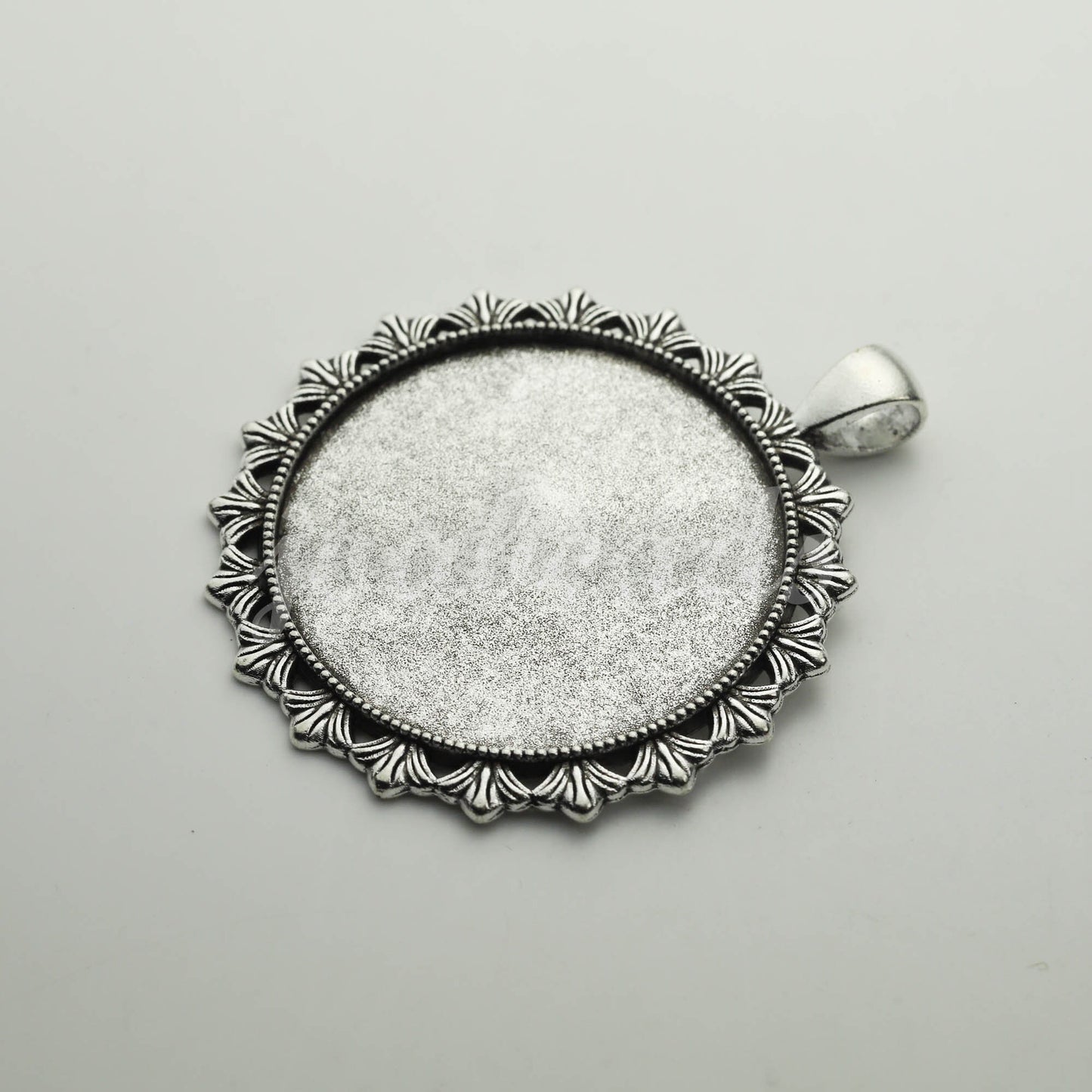1/5 pcs Round Antique Silver Bezel - for 35mm app. 1-3/8 inch - Circle Pendant Blank Bezel . for Cabochon Cameo Pendants T254