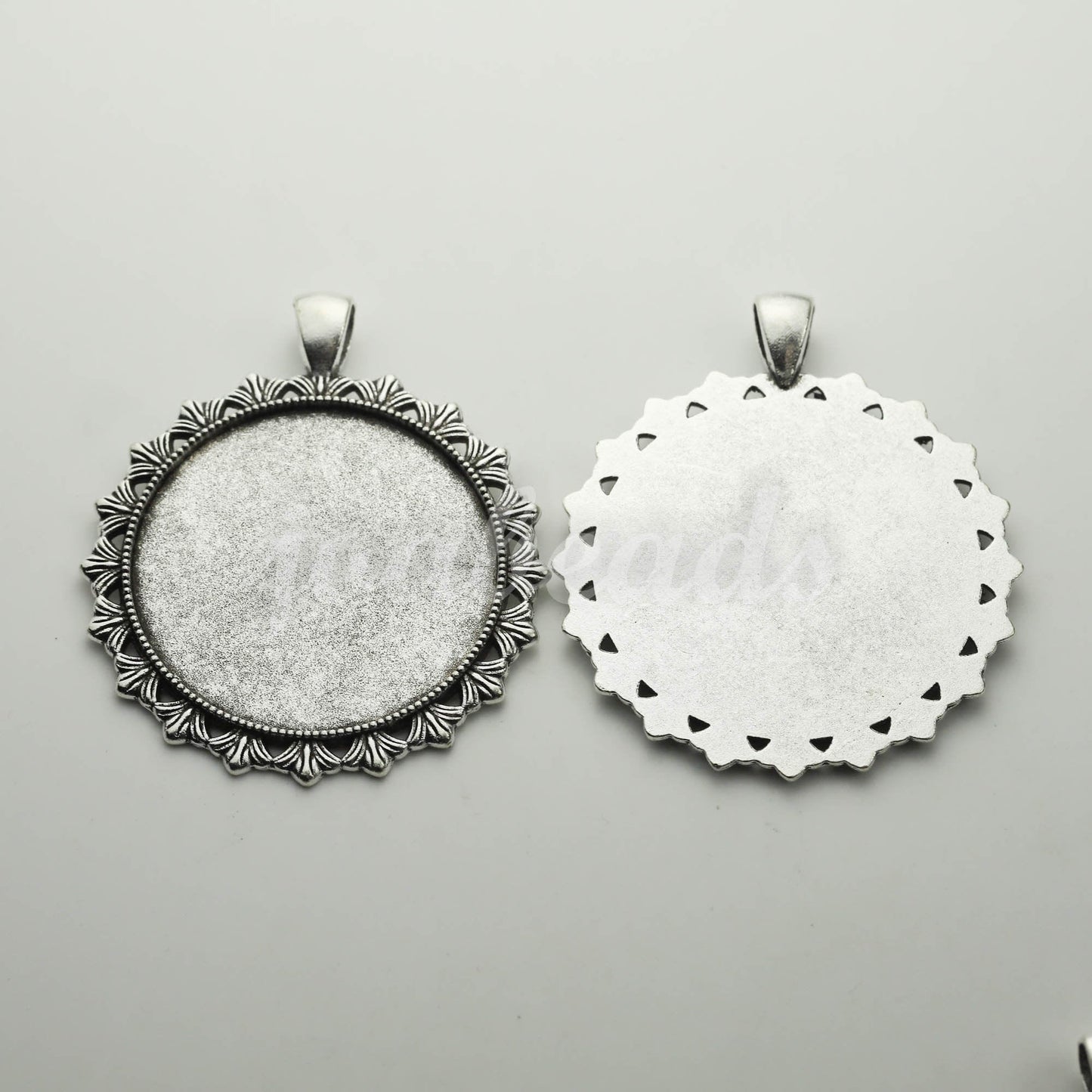 1/5 pcs Round Antique Silver Bezel - for 35mm app. 1-3/8 inch - Circle Pendant Blank Bezel . for Cabochon Cameo Pendants T254