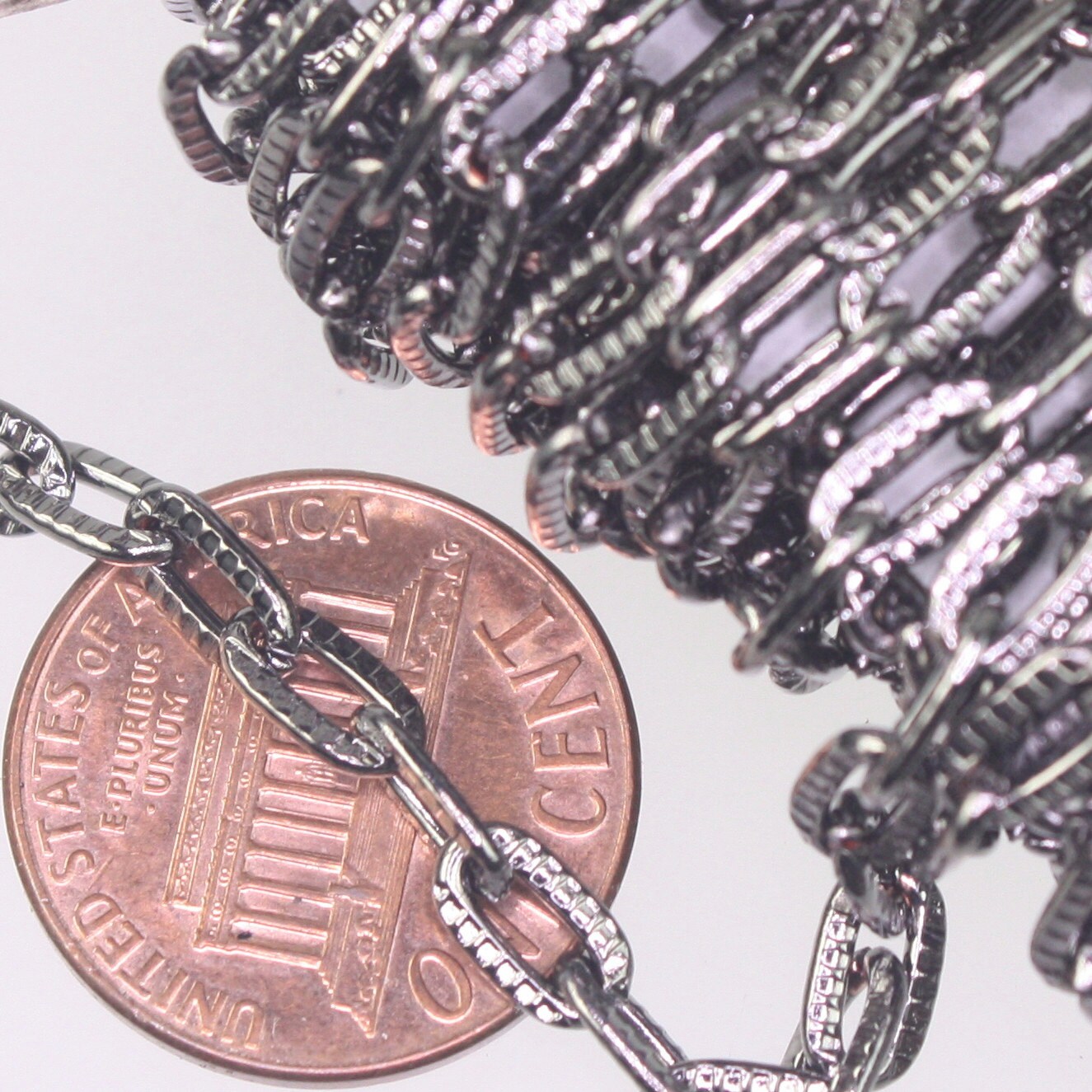 32 ft. of Gunmetal Textured Oval Round Cable Chain - 7.2x4.2mm Unsoldered Link - 7242TX