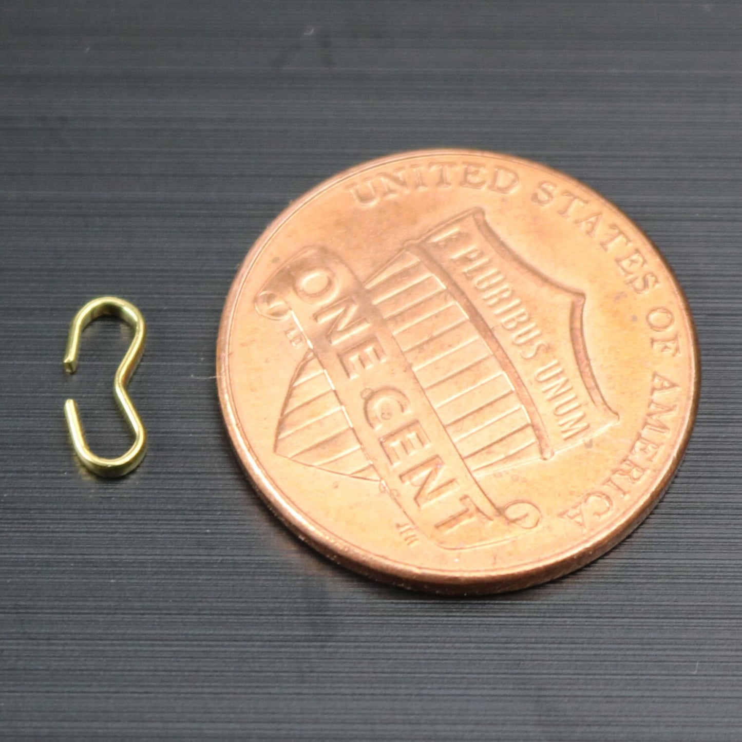 100 raw Brass 3 Shape Connector Link - 8x4mm