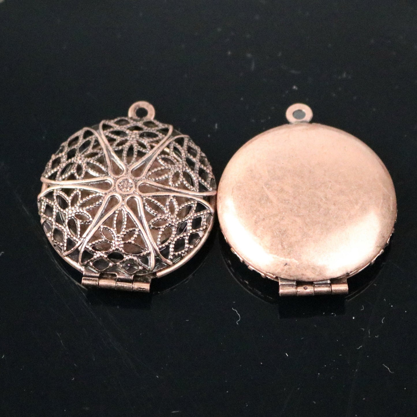 5 pcs Antique COPPER Filigree Locket Pendant Charm - 27x32mm 8mm thickness - Brass Locket Pendant Charm - Ship from California USA