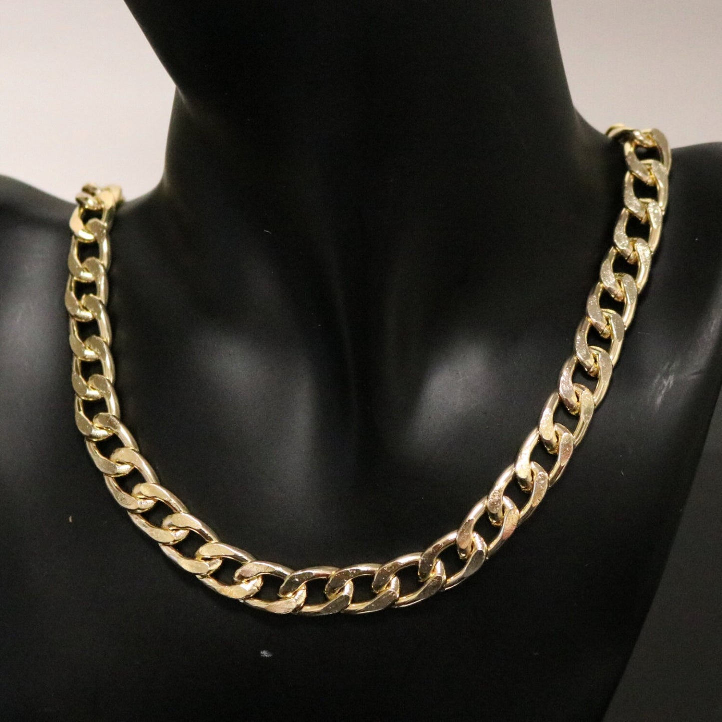 3 ft Aluminum Chain Chunky Facet Curb - Gold TARNISH Resistant Tarnish FREE Anti Tarnished Gold Finished - 17x11mm 3.0mm Chunky - A057