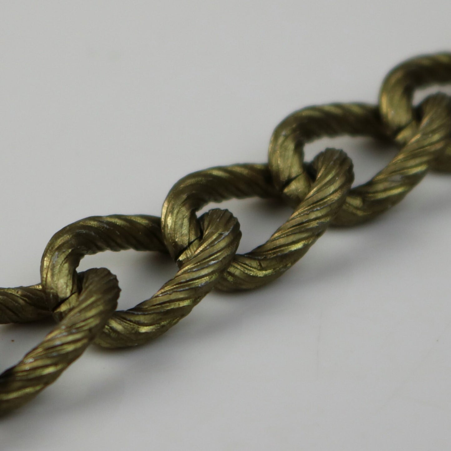 5 ft Aluminum Chain Chunky Texture Curb Chain - Antique Brass Finished - 16x12mm 2.6mm thickness Unsoldered Link - A047