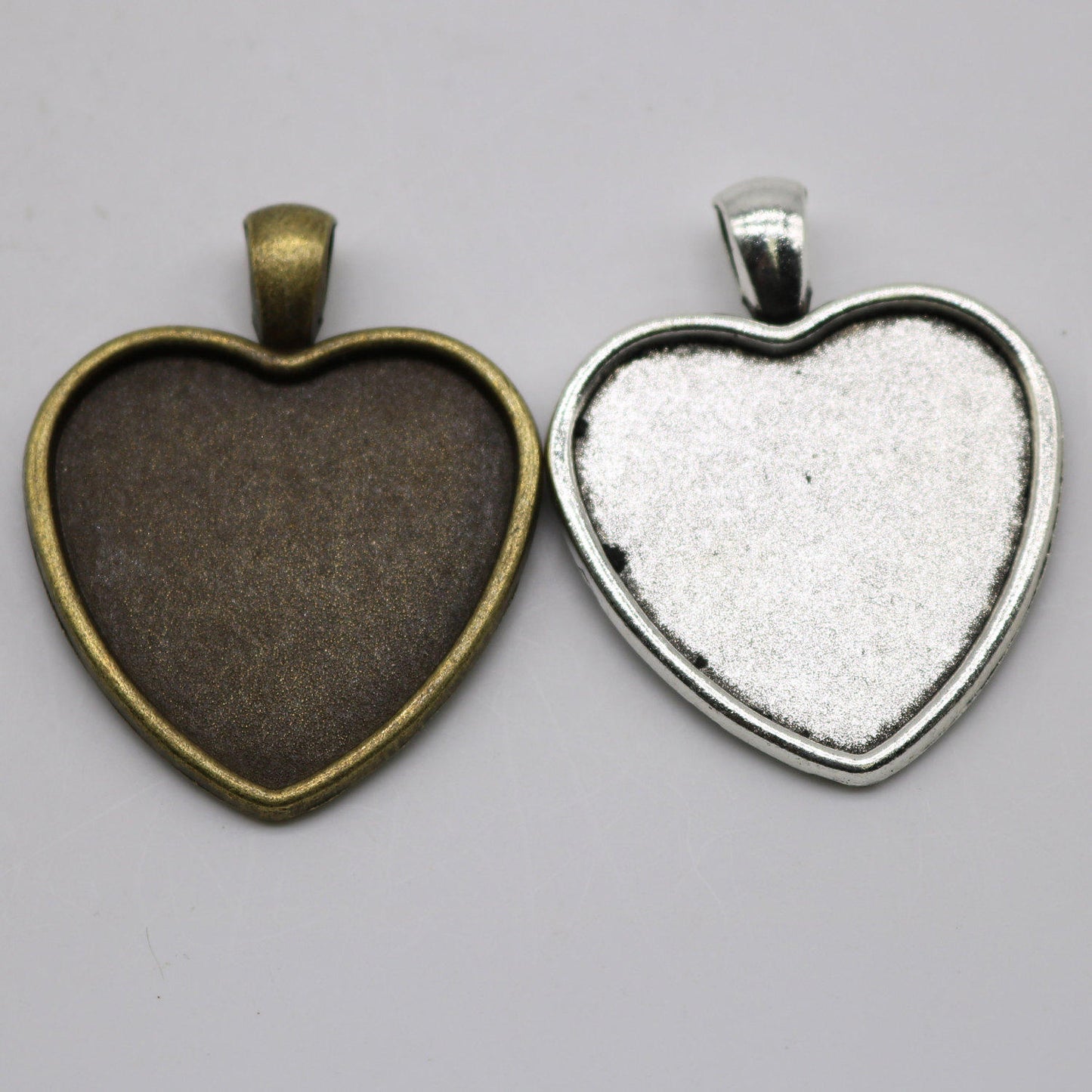 5 set 10 pcs of Pendant Big HEART BEZELS w/GLASS Magnifying Domes Cabochon - 30mm app. 1-3/16inch Antique Silver Bezel and Glass Cabochon