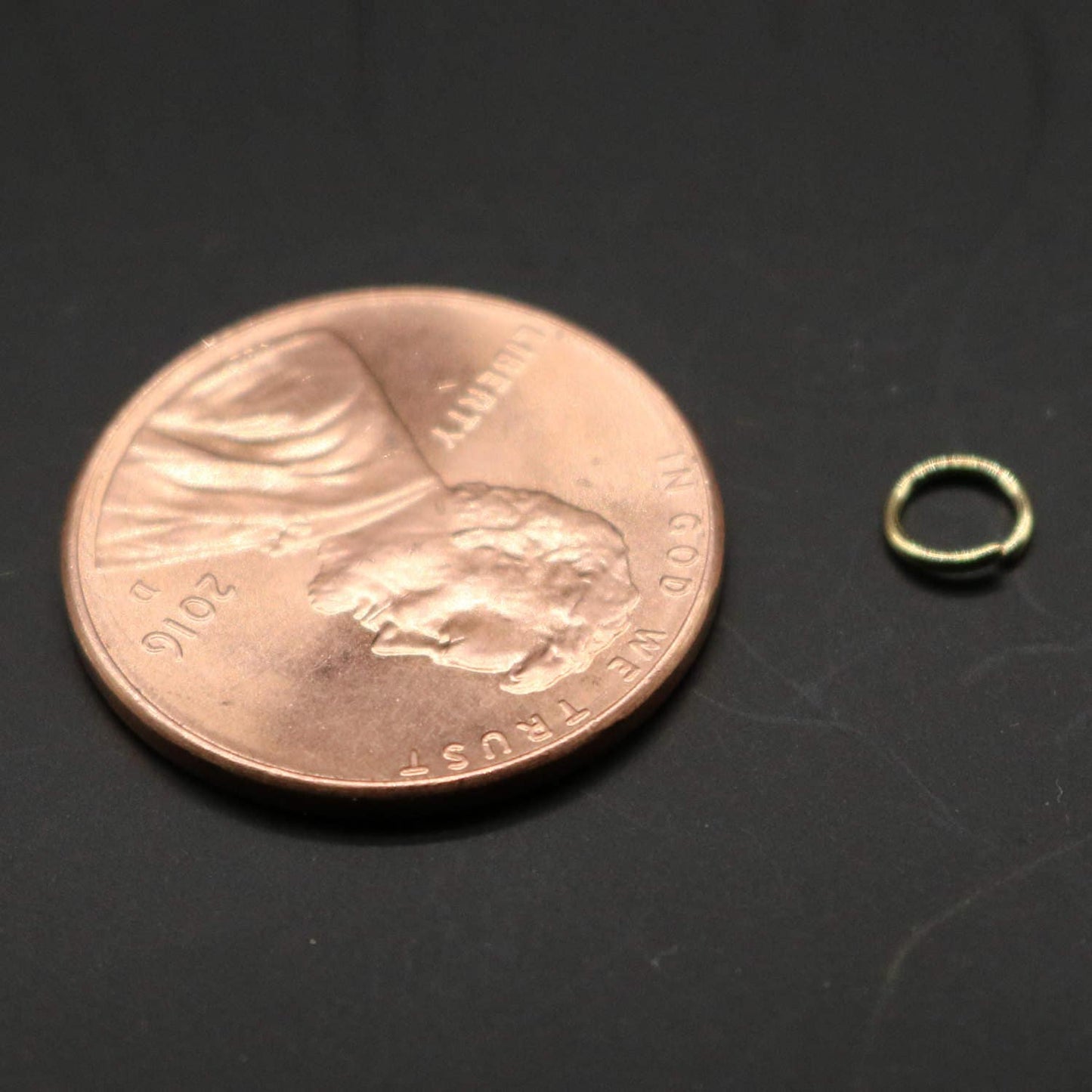 200 pcs of 4mm Thick Jump Rings - Pinky Gold (Champagne Gold) Jumpring 4x0.6mm 22 Gauge 22G Bulk Jumprings Open - 6X4mm