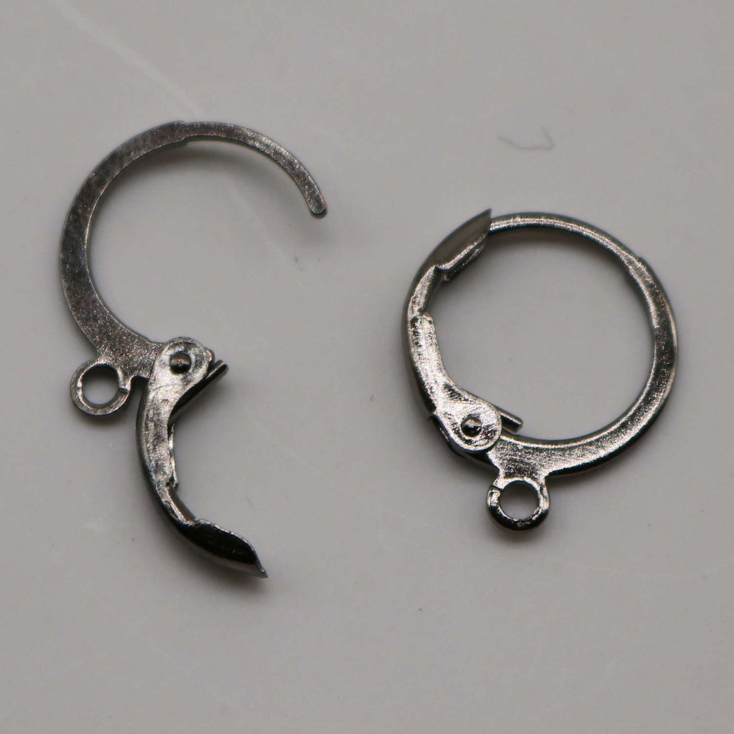 30 Gunmetal ROUND Leverback Earrings earwire - 12x9mm Brass Earring Lever Back - ELR9