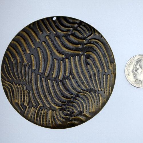 10 pcs of Antiqued Brass BIG Disc - 60mm Diameter - Patterned Drop big circle