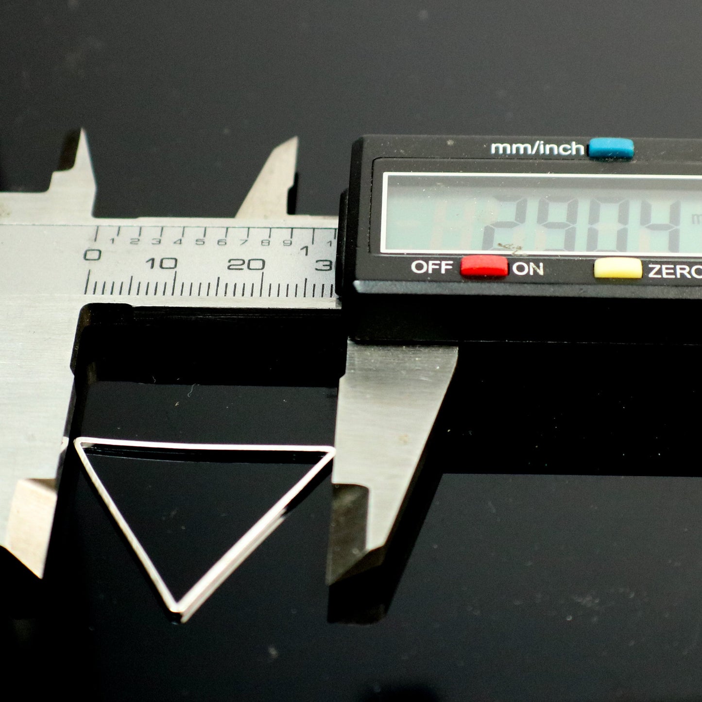 100 pcs Sterling Silver Plated Triangle Links - 29mm x 1.0mm thickness - Linking Connector Closed Jump Rings - ship from California USA