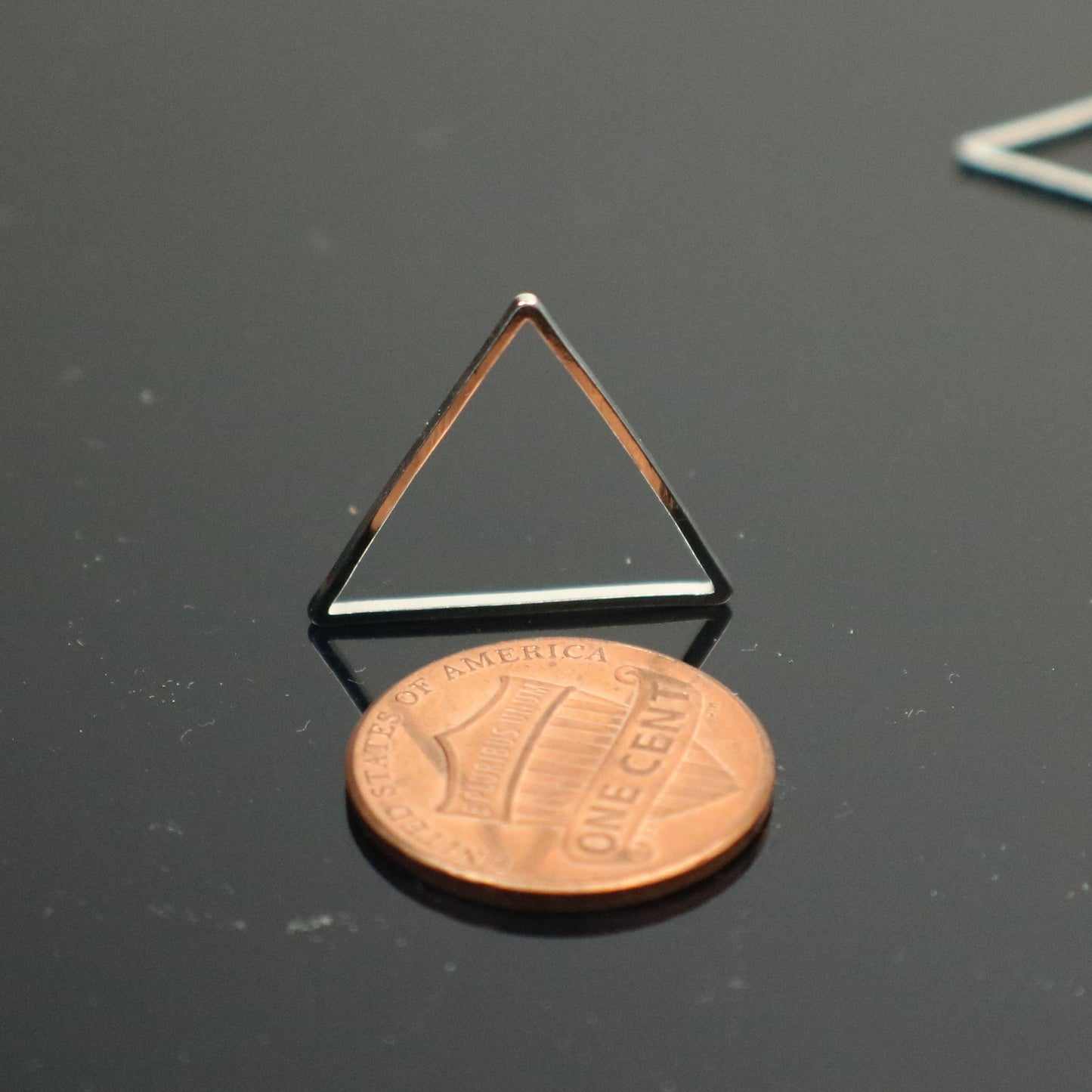 20mm Triangle Link Brass Connectors Closed Loop Jump Rings - 20mm x 1.0mm thickness - from California USA