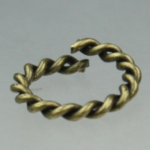 20 pcs of Antique Brass Twisted Wire jumpring 14mm round - 1.6mm thickness