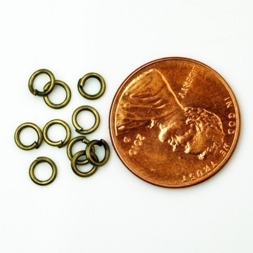 5mm Jump Rings, 1000 Antique Brass Jump Rings / Bronze Open 5x0.7mm 21 Gauge 21G Link Connector Open Jump Rings 7x5mm