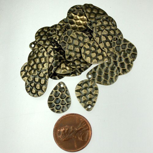 50 pcs of antiqued brass finished hammered filigree Tear Drop drops - 16.3x12mm