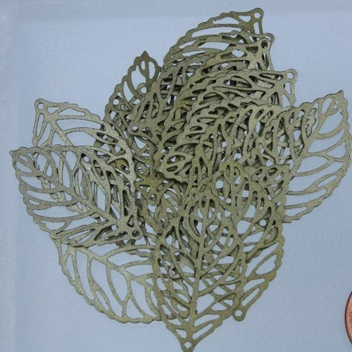 100 pcs of Antique Brass finished Leaf Sampler - drop dangle pendant