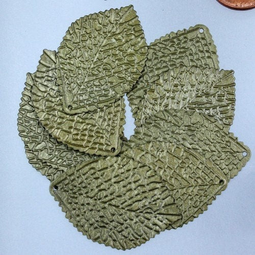 100 pcs of Antique Brass finished Leaf Sampler - drop dangle pendant