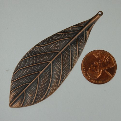 100 pcs of Antique Copper Metal Leaf Dnagle Drop Pendant - 72x27mm