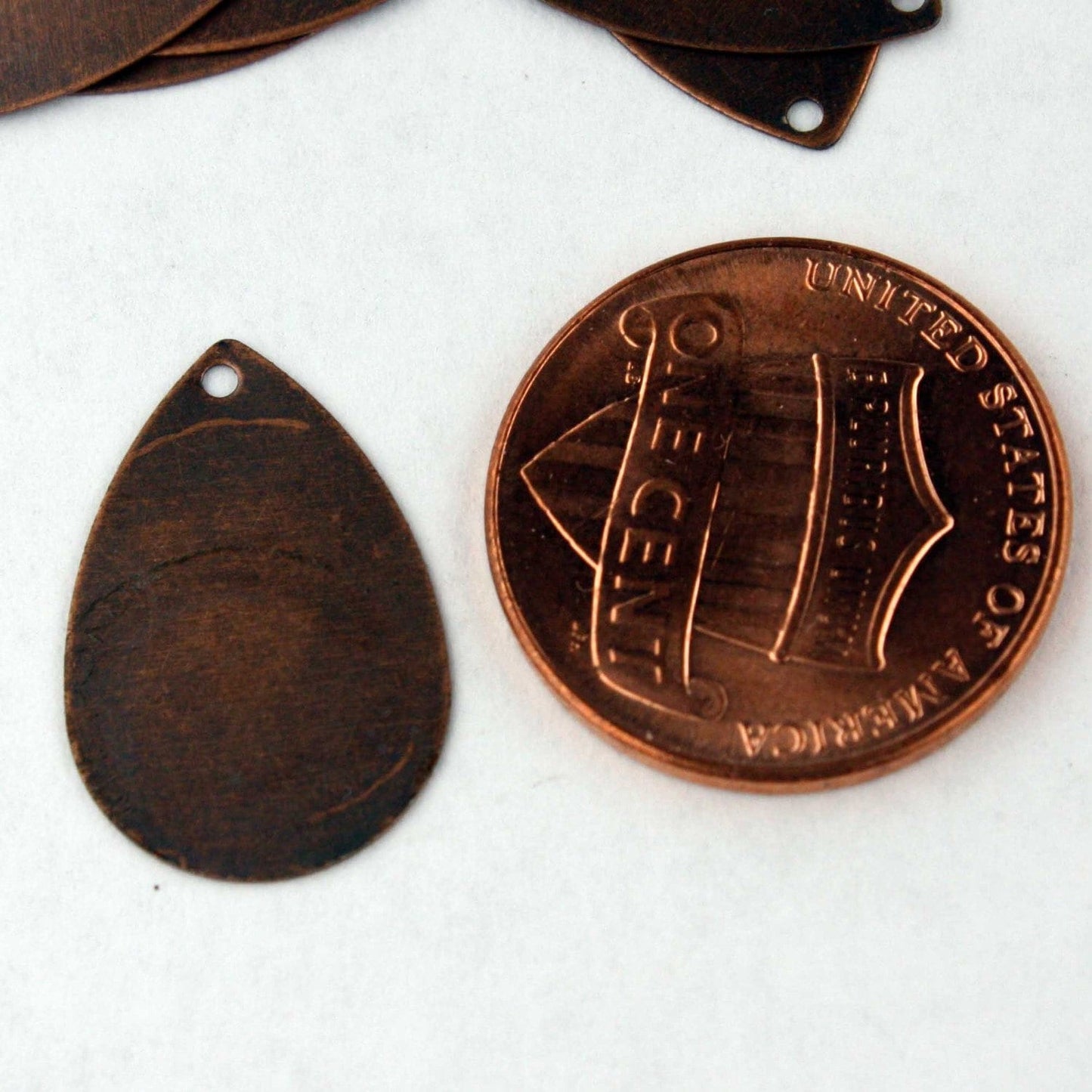 30 pcs of Antiqued Copper finished filigree Tear Drop drops dangle pendant charm 19x13mm