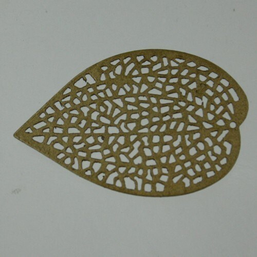 20 pcs of antiqued Brass finished filigree leaf focal dangle drop - 36X24mm