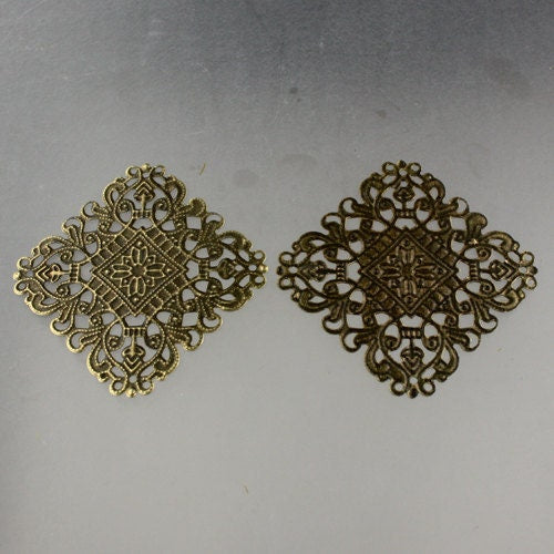 10 pcs of Antiqued brass filigree drop 50x50mm
