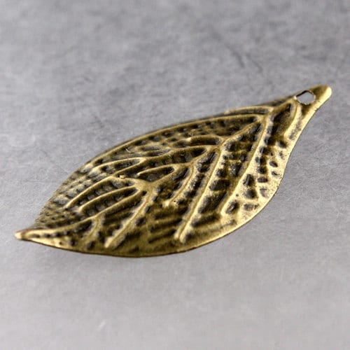 20 pcs of Antique Brass Metal Leaf Dangle Drop Pendant - 33x16mm