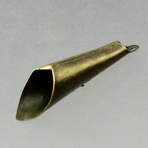 20 pcs of Antique Brass finished Plain cone dangle - 25x6.5mm