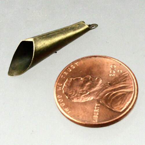 20 pcs of Antique Brass finished Plain cone dangle - 25x6.5mm