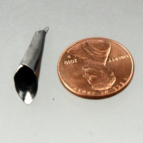 SALE Sale 100 pcs of Gunmetal finished Plain cone dangle - 25x6.5mm