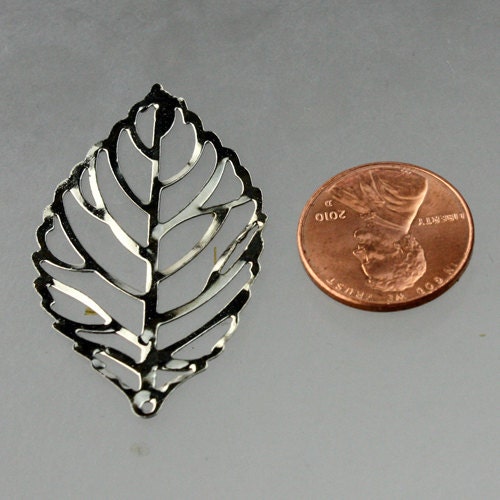 20 pcs of Antique Silver Finished Leaf Dangle Pendant Drop - 44x26mm - Ship from CA USA