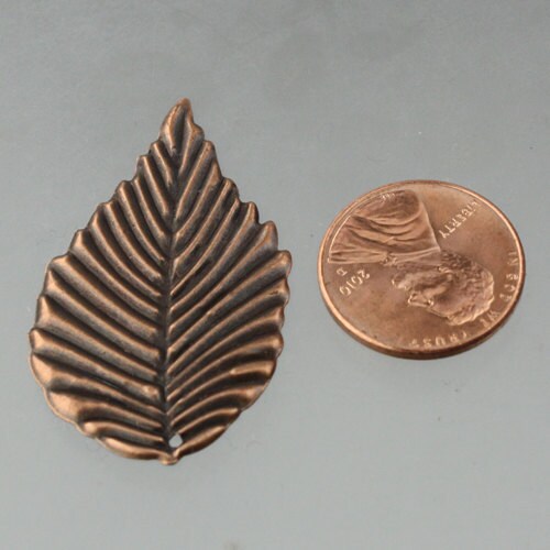 20 pcs of Antique Copper Metal Leaf Dangle Drop Pendant - 40x24mm