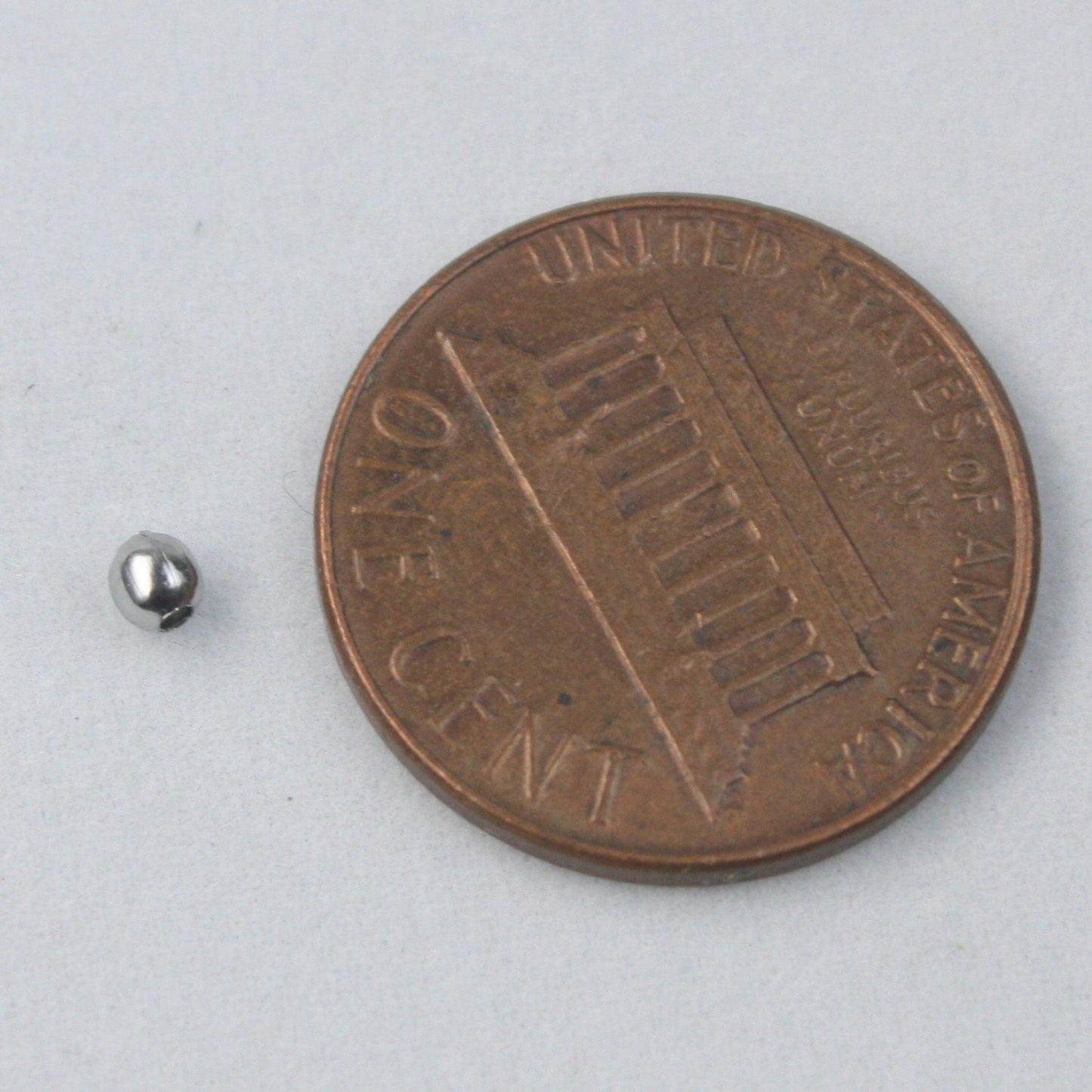 500 pcs Rhodium Plated Round Spacer Beads - 2.4mm