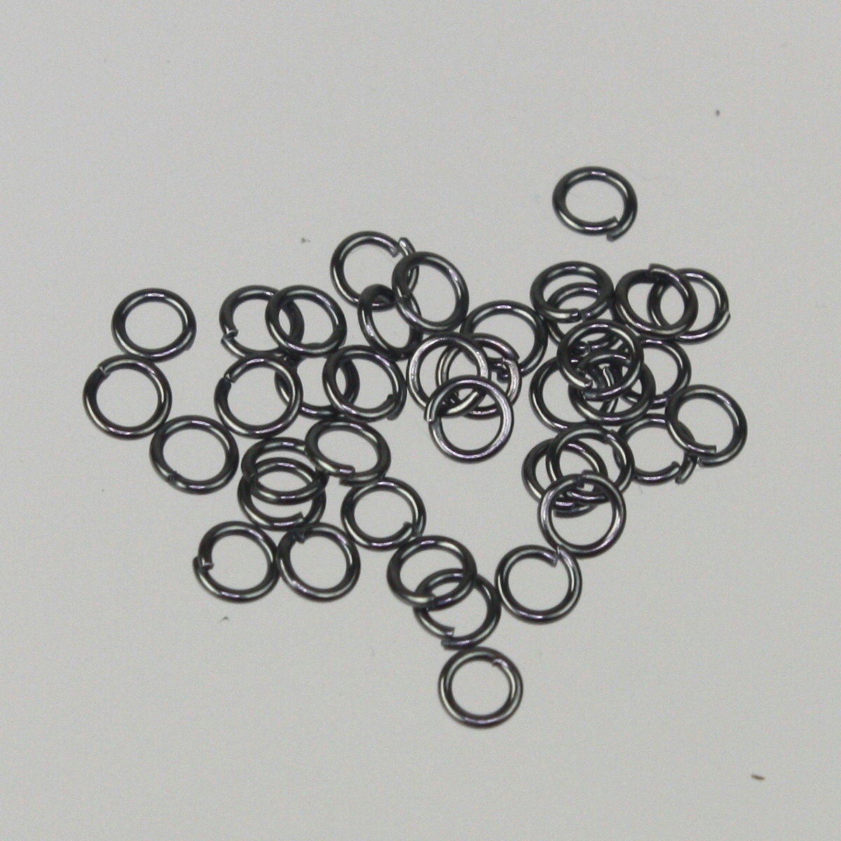 Gunmetal Chain Bulk Chain, 100 ft of Tiny Round SOLDERED Chain Cable Chain 1.6x1.4mm- Free Jump Rings 100pcs Dainty Delicate Chain - 1614S