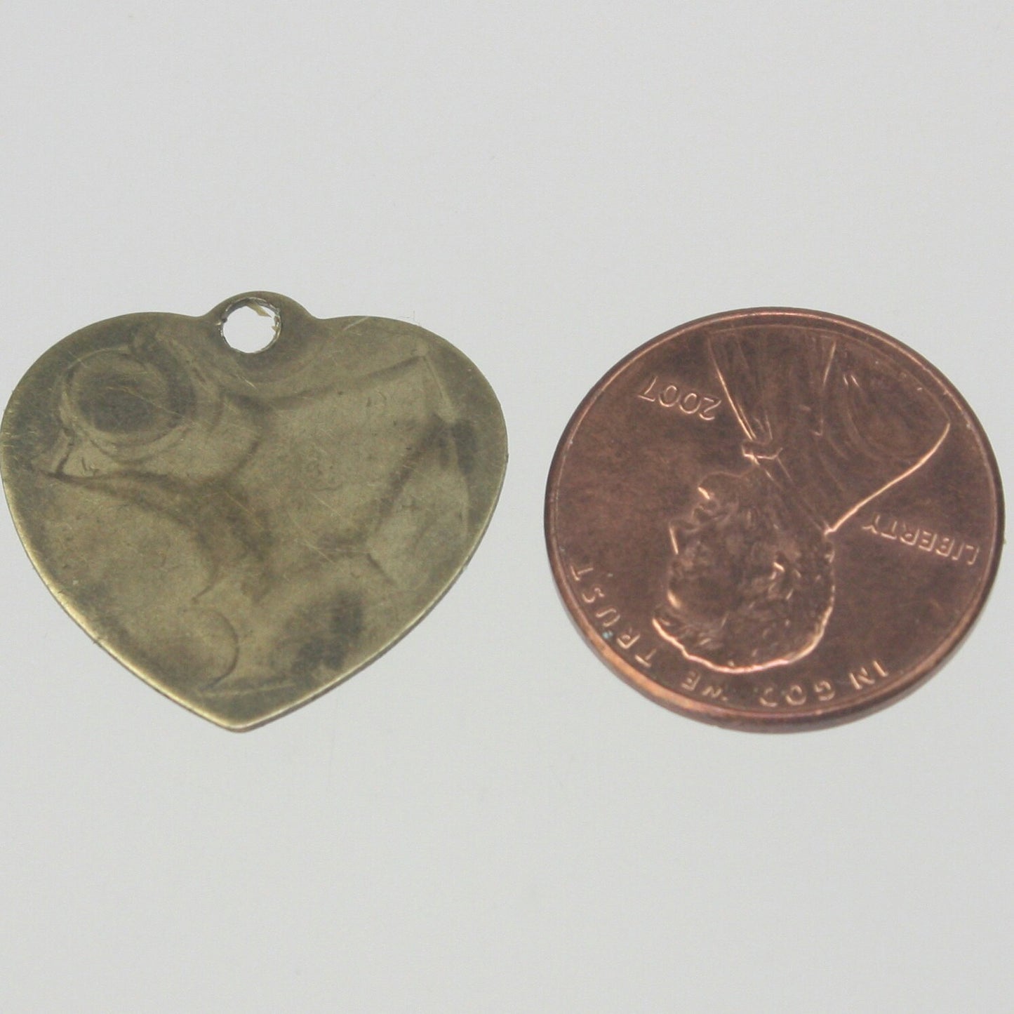 20 pcs of Antique Brass Heart drop dangle pendant - 21.4x20mm