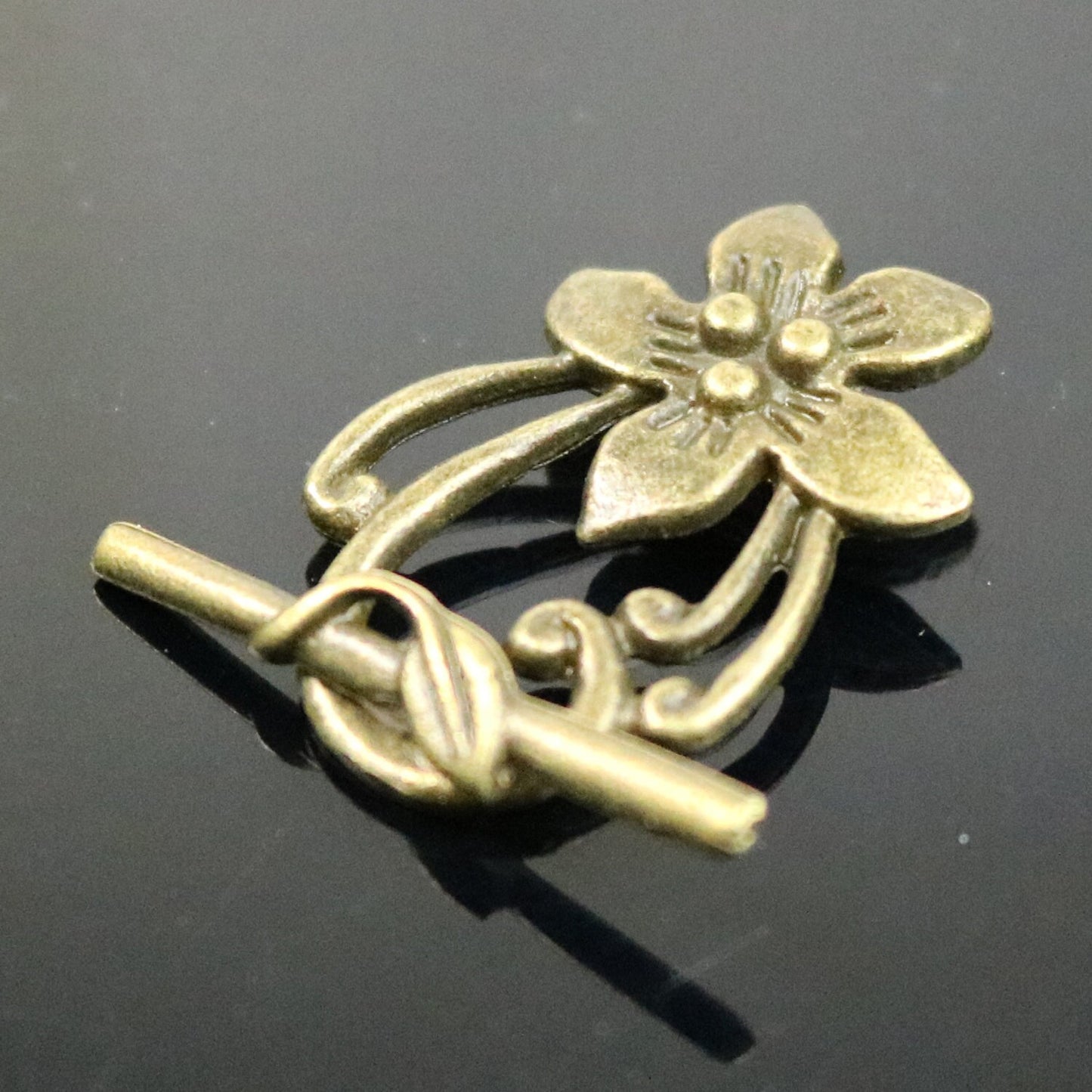10 sets Flower Toggle - Antique Brass Flower Sturdy Toggle Clasps Necklace Clasp