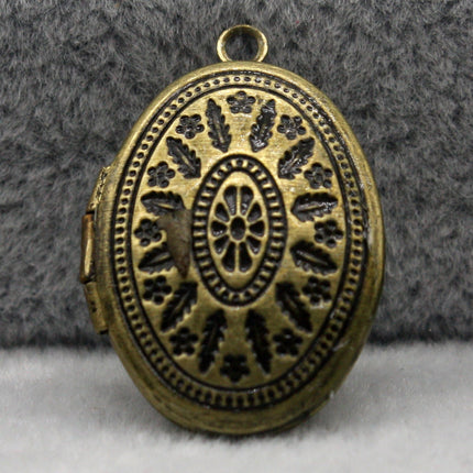 5 pcs Antique BRASS Filigree Locket Oval Pendant Maya Pattern Charm Dangle - 16x19mm - Locket Pendant Charm - B19