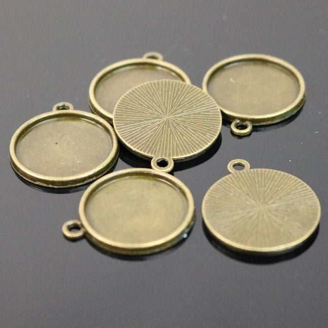 50 Round Antique Brass Bezel - for 18mm 3/4inch  - Circle Pendant Blank Bezel . for Cabochon Cameo Pendants, Photo Jewelry, Post Setting