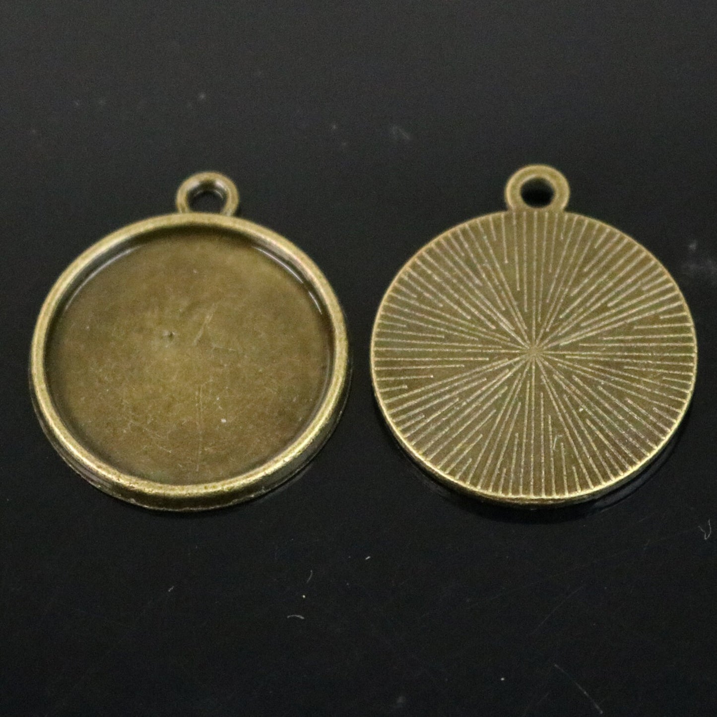 Pendant BEZELS with GLASS Magnifying Domes Cabochon - 5 sets 10 pcs  - 18mm 3/4 inch Antique Brass Bezel and Circle Domed Glass Cabochon