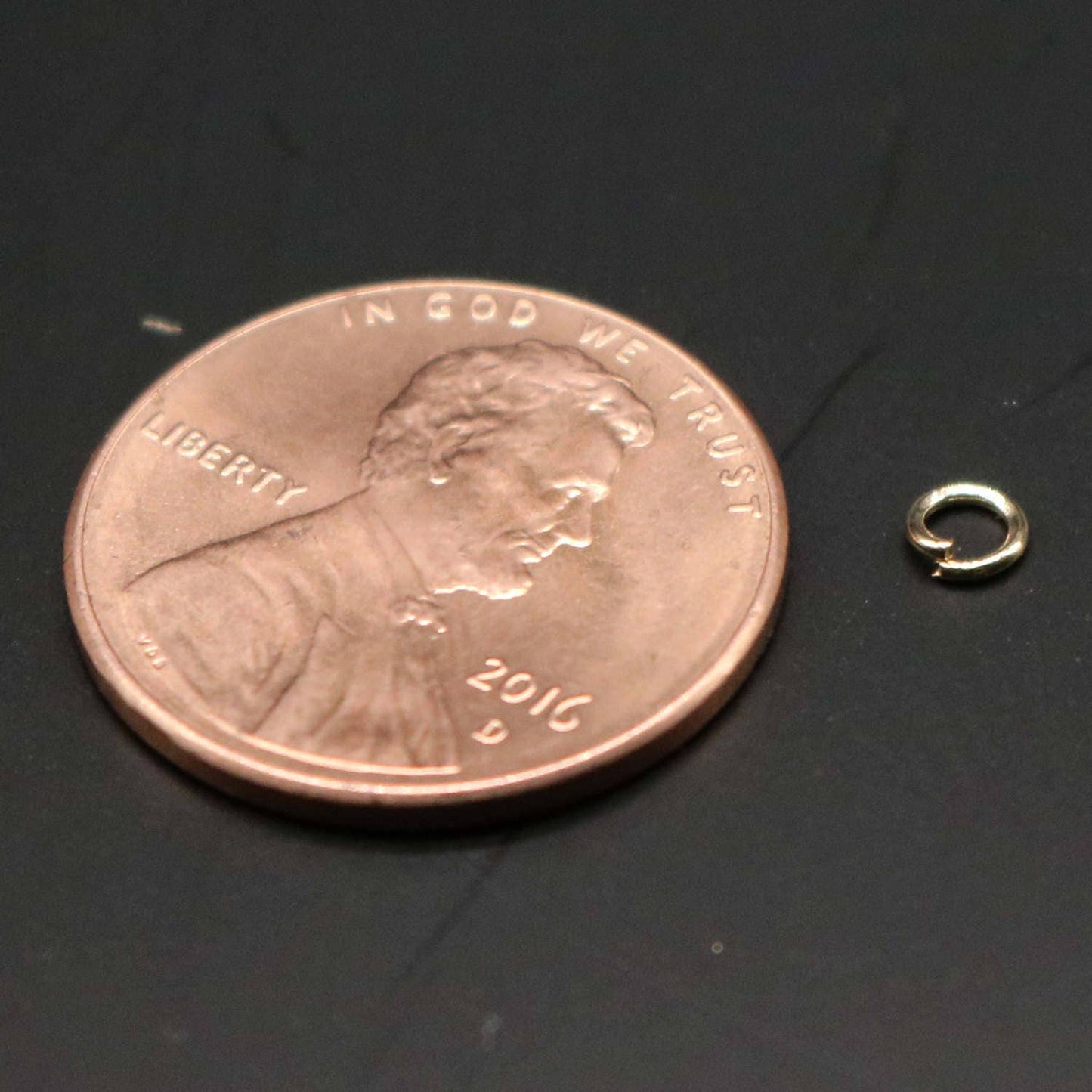 200 pcs of 3mm Thick Jump Rings - Champagne Gold Plated Jumpring 3x0.5mm 24 Gauge 24G Bulk Jumprings Open O Ring 5x3mm