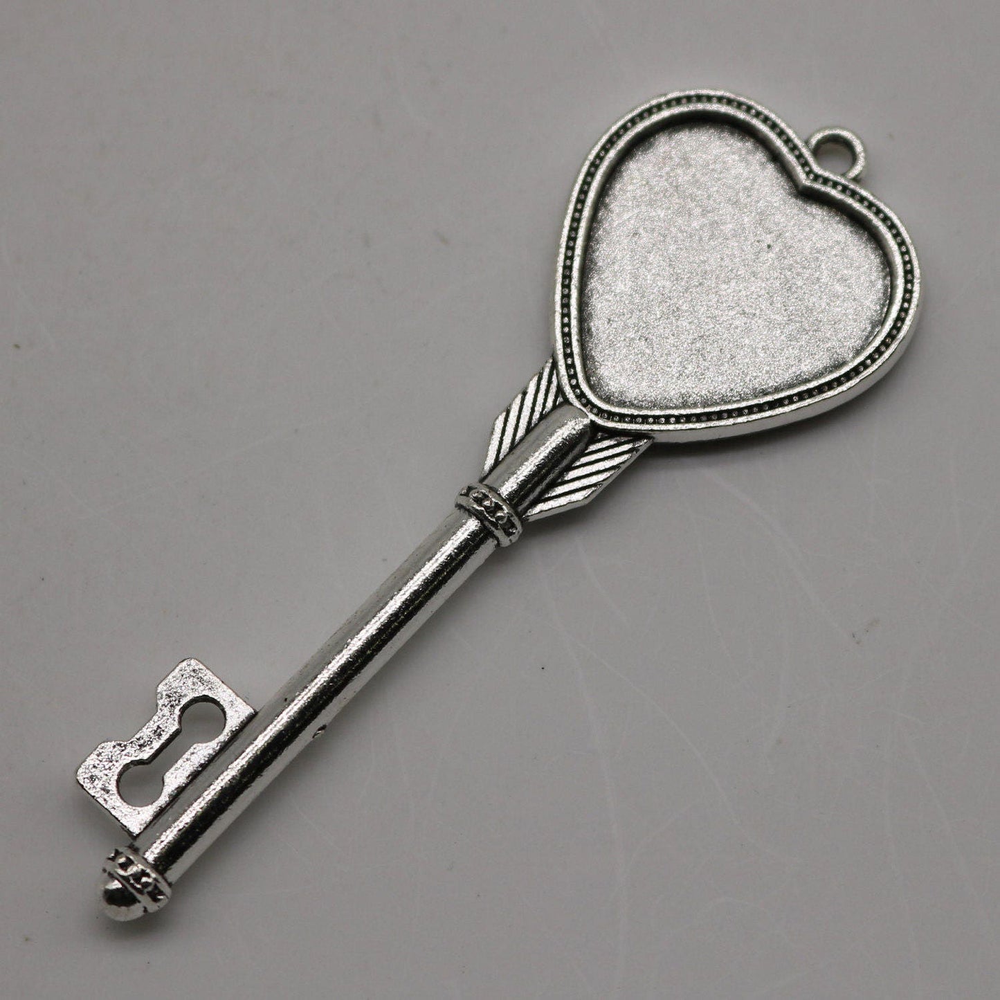 KEY Bezel with 20mm HEART GLASs Magnifying Domes Cabochon - 5 sets 10 pcs  - 69mmx24mm Antique Silver - KB11 We are USA Seller