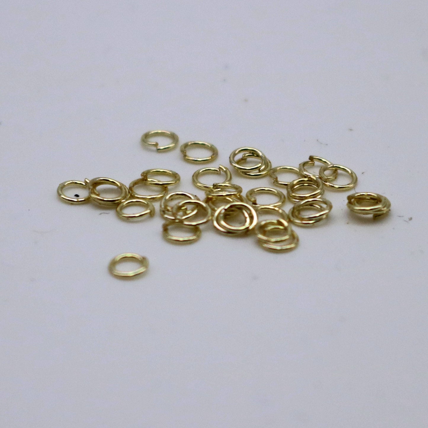 200 pcs 3mm Thin Jump Rings, TARNISH Resistant Tarnish FREE Anti Tarnished 18K Gold, Jump Rings Open 3x0.4mm 26 Gauge 26G - AT4x3